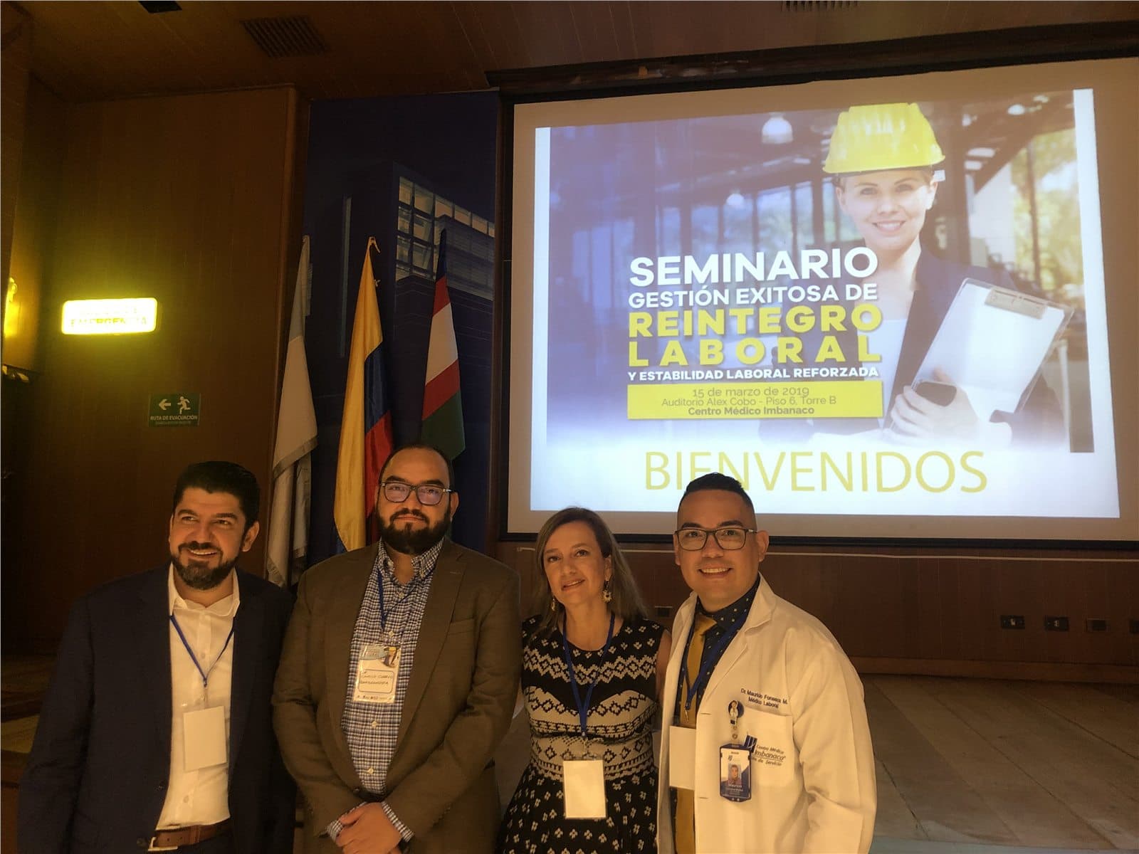 Grupo de participantes del Seminario de Reintegro Laboral.